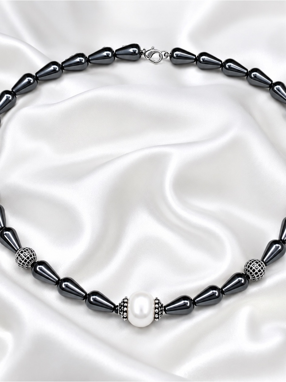 Hematite & Freshwater Pearl Necklace Art Jewelry NWT - Picture 2 of 9